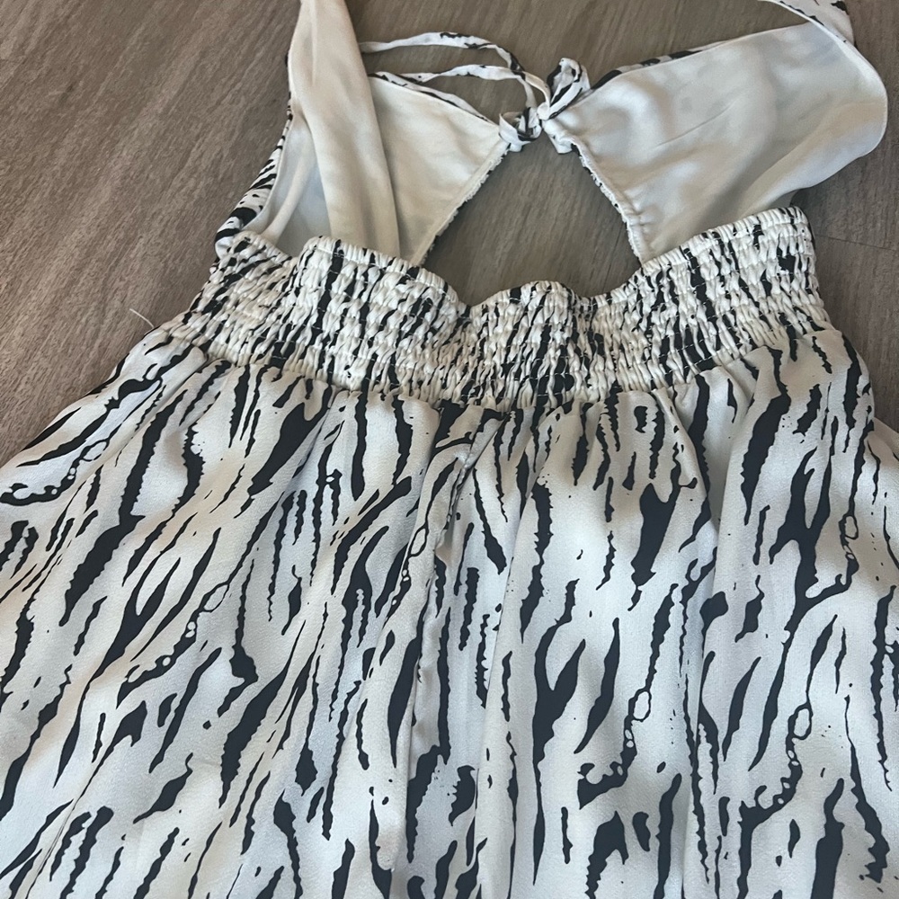 Zebra Print Maxi Cutout Halter Dress Size Medium - Picture 9 of 16